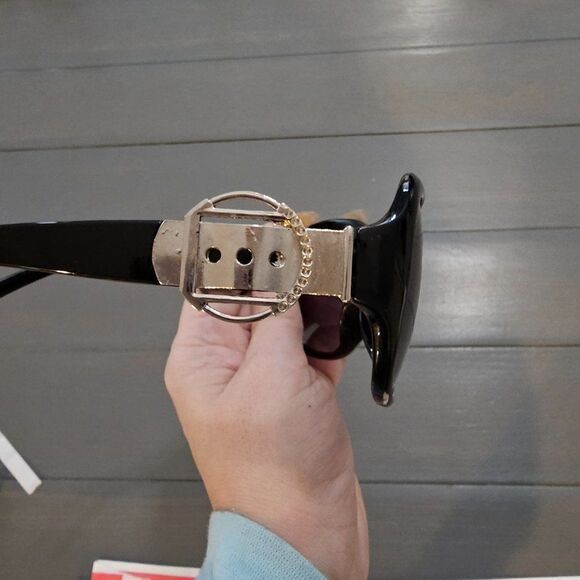 Women's Black Cat Eye Buckle Details UV Protectant Sunglasses - Picture 9 of 11